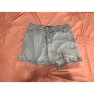 Hollister High-Waisted Denim Shorts – Light Wash, Size 4